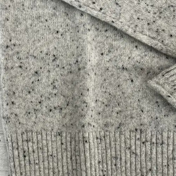 Madewell Donegal Gray 100% Cashmere Sweater Size XS Ribbed Detailing Super Soft - Picture 6 of 6
